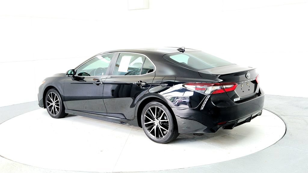 Used 2024 Toyota Camry SE w/ Cold Weather Package AWD/4WD image 4