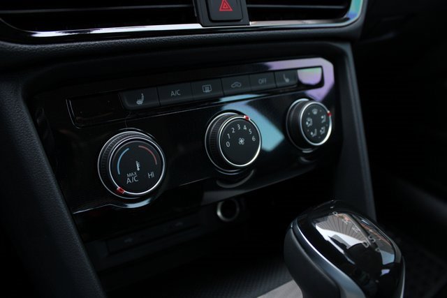 New 2025 Volkswagen Taos S image 9