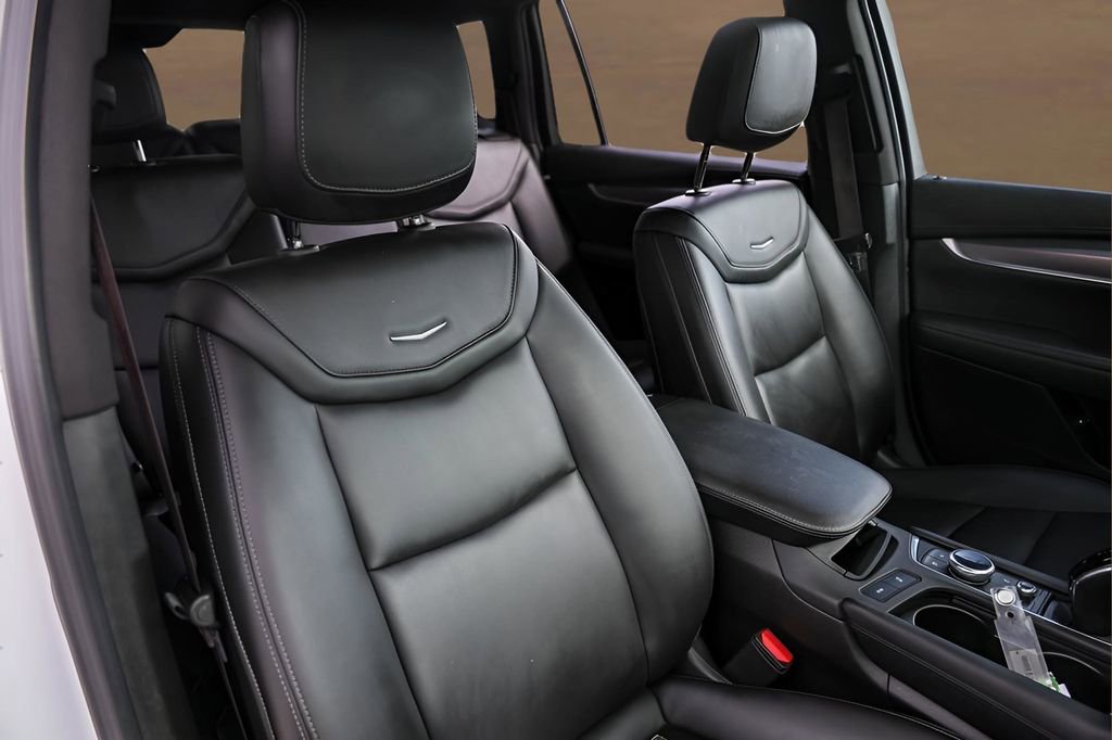 Certified 2022 Cadillac XT6 Luxury image 32