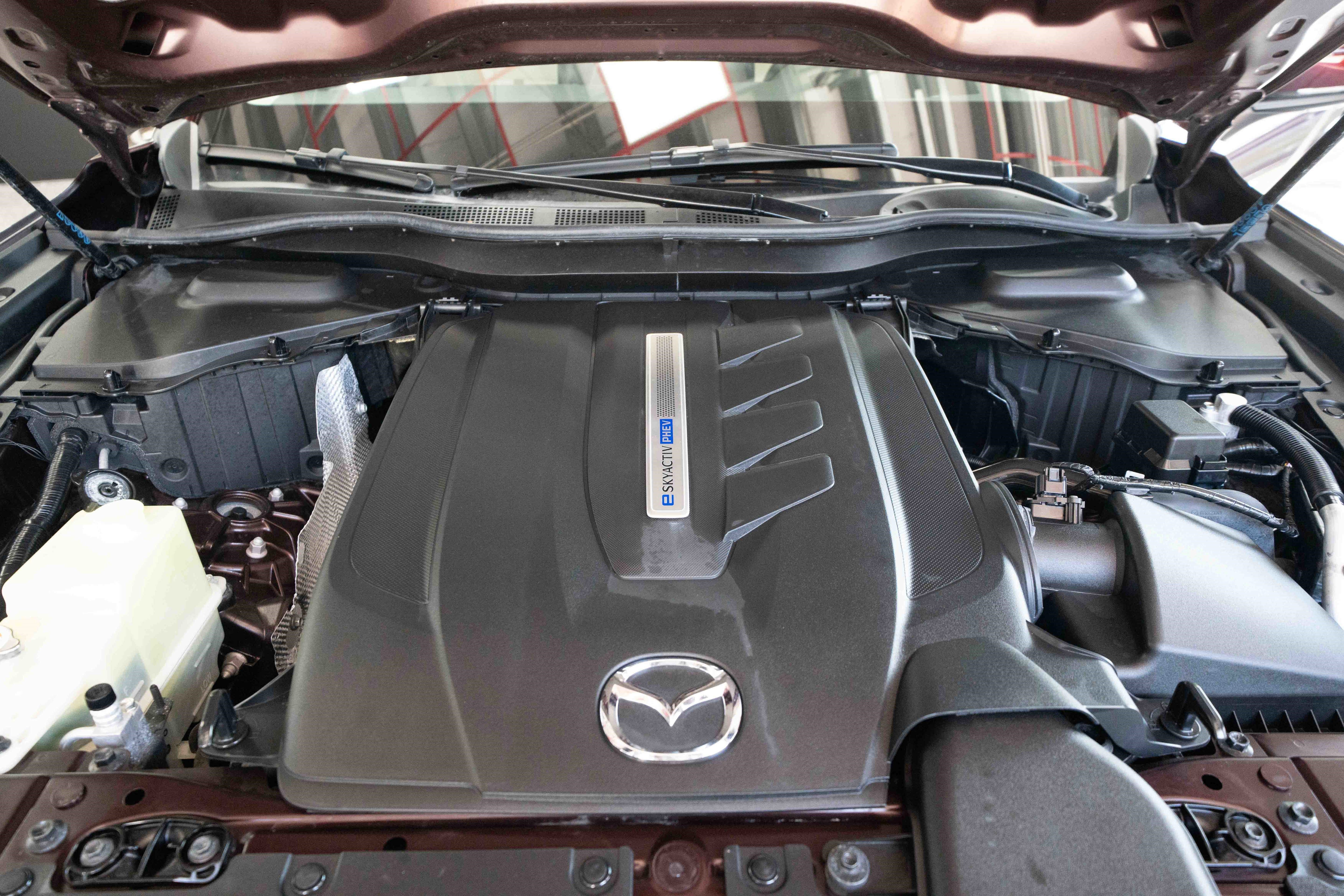Used 2024 MAZDA CX-90 Plug-In Hybrid w/ Premium Plus AWD/4WD image 32