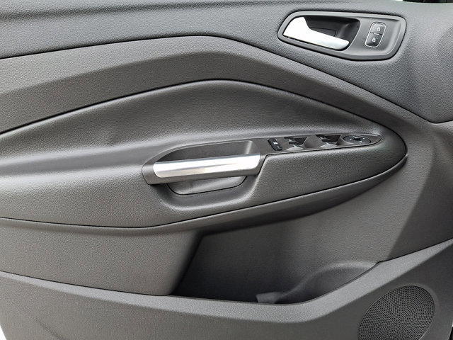 Used 2018 Ford Escape SE w/ SE Sync 3 Package image 12