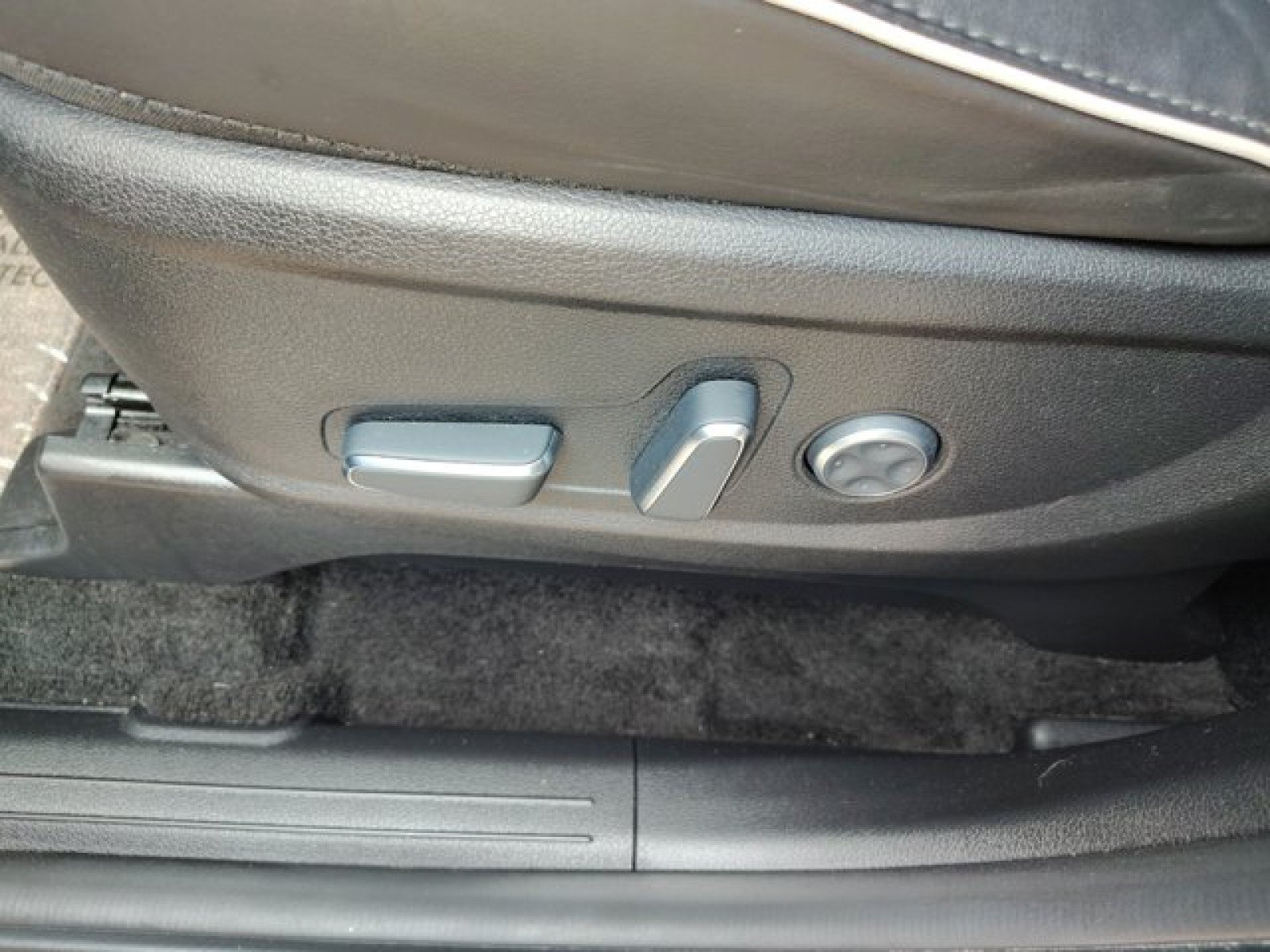 Used 2024 Hyundai Palisade SEL FWD image 11