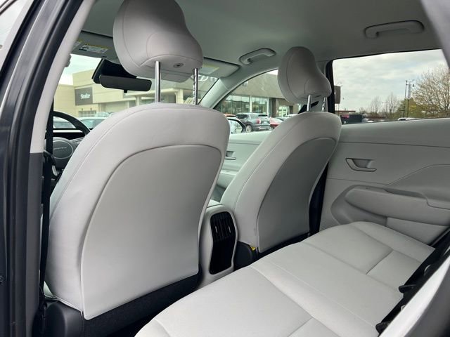 Certified 2024 Hyundai Kona SEL FWD image 9