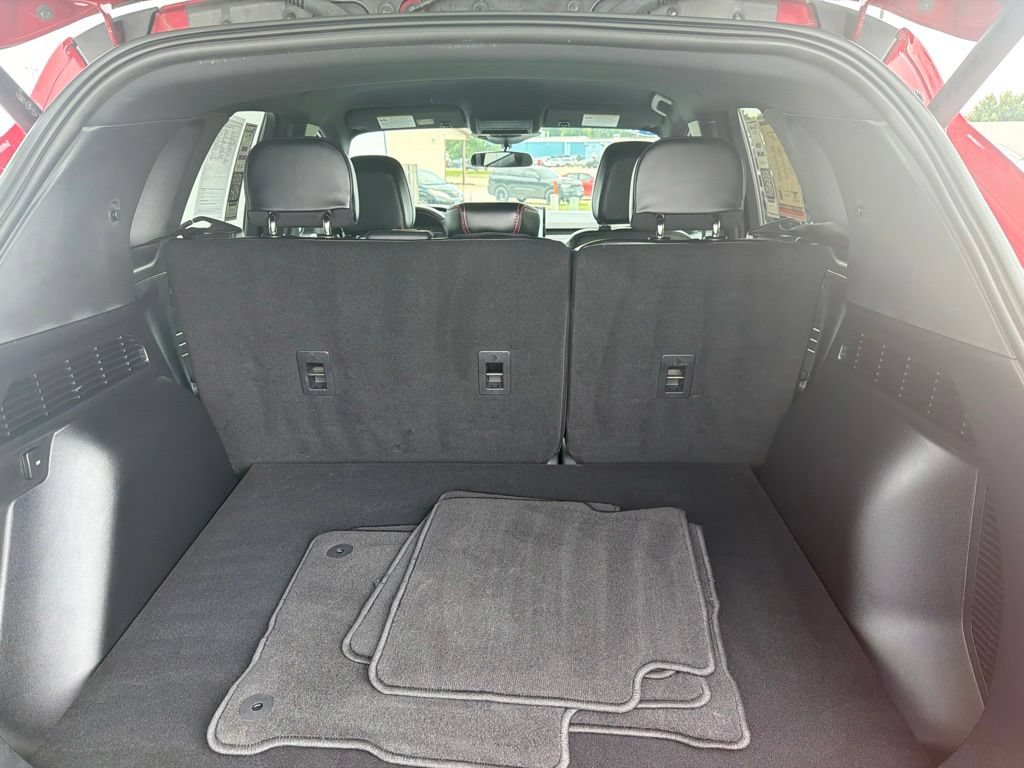Used 2024 Ford Escape ST-Line w/ Tech Pack #1 AWD/4WD image 9