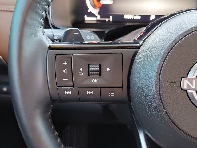 Used 2023 Nissan Pathfinder Platinum image 14