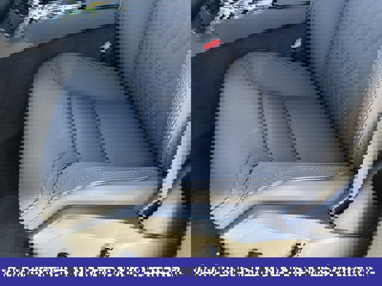 Certified 2025 Volvo XC90 B6 Plus image 30