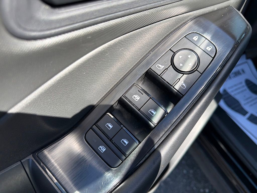 Certified 2025 Nissan Rogue S image 14