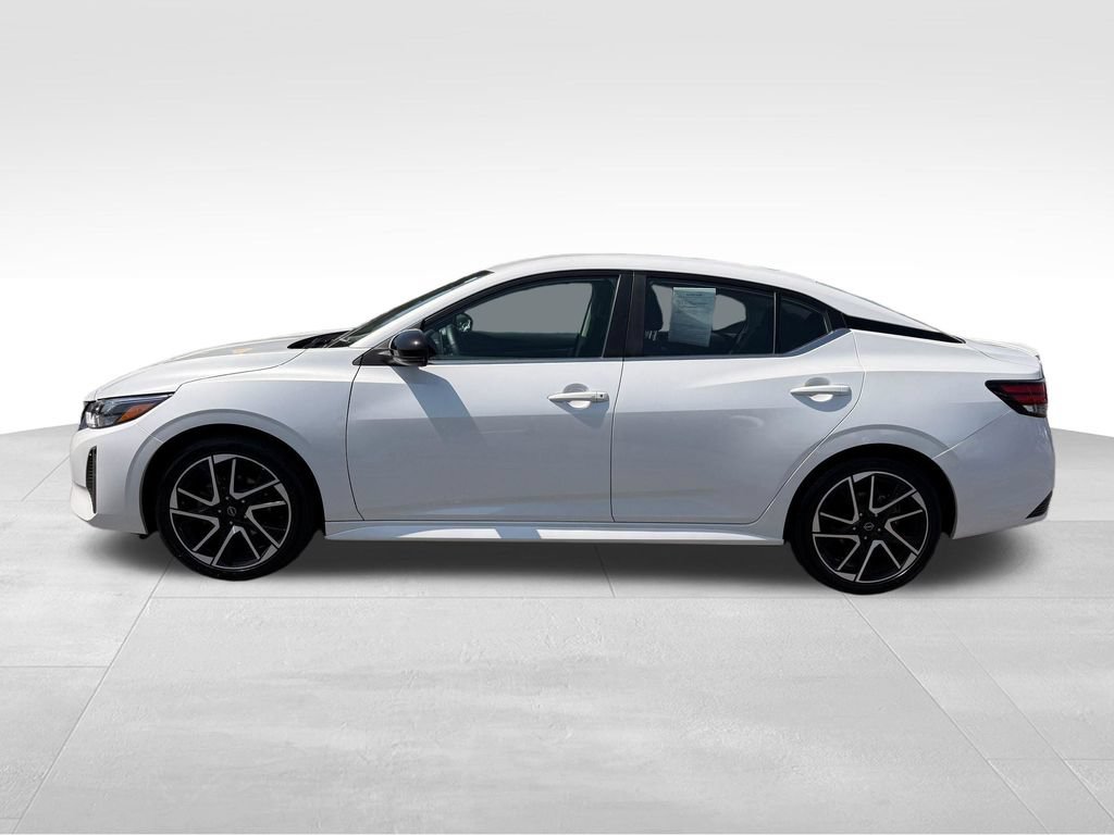 Certified 2024 Nissan Sentra SR FWD image 13
