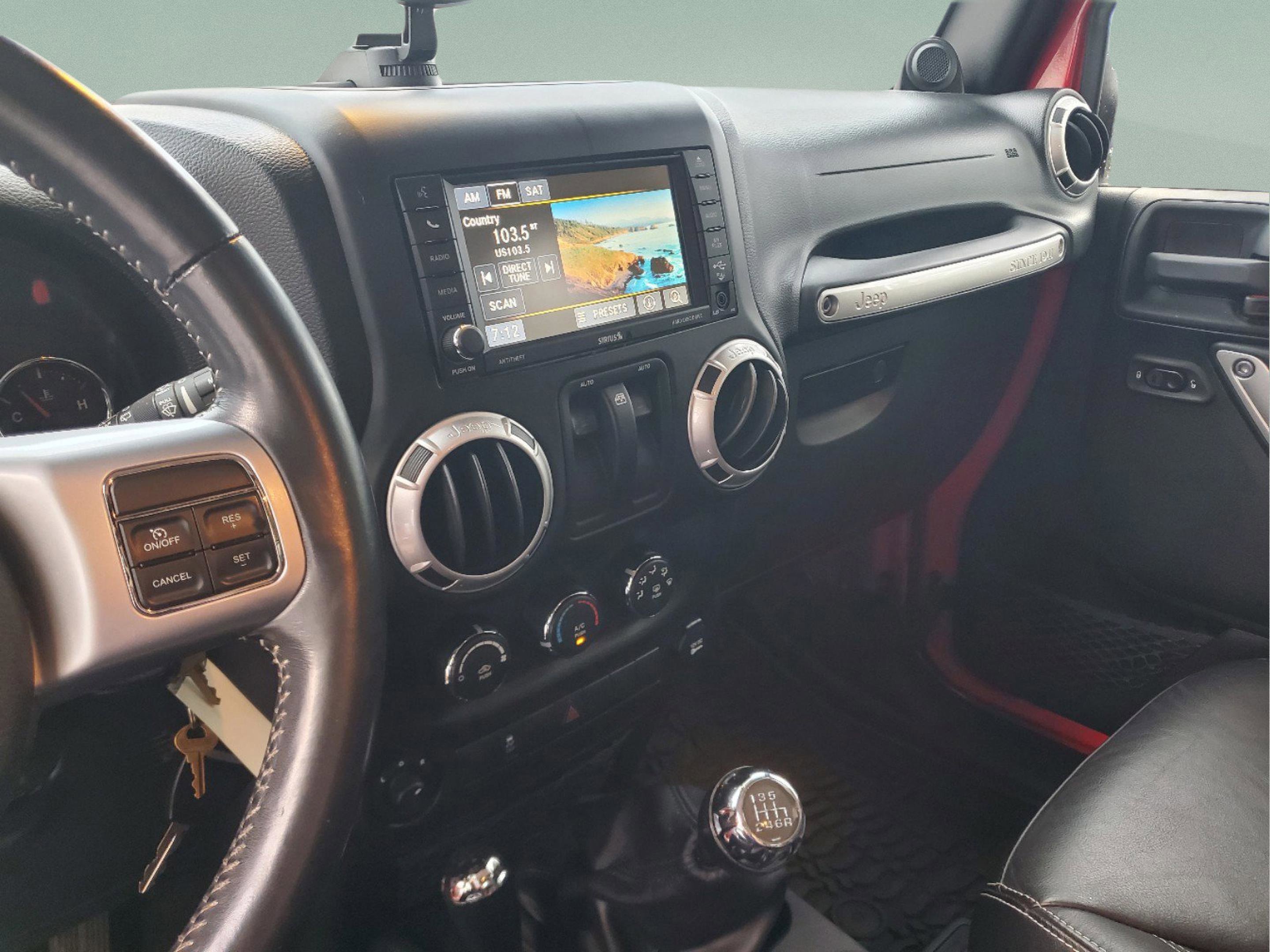 Used 2014 Jeep Wrangler Freedom Edition image 8