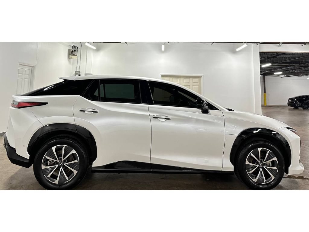 Used 2024 Lexus RZ 450e Premium w/ Technology Package AWD/4WD image 9