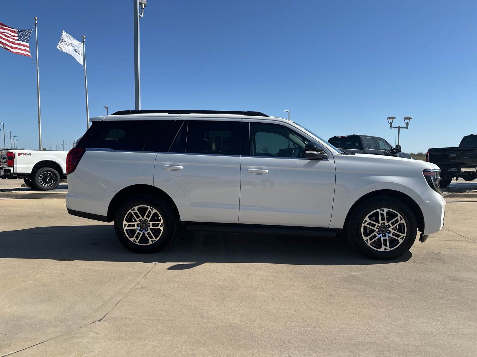 New 2026 Ford Expedition Active image 6