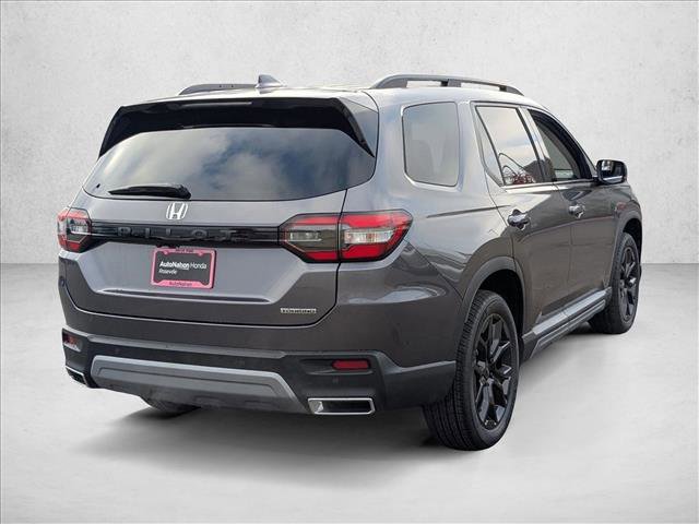 New 2025 Honda Pilot Touring video 2