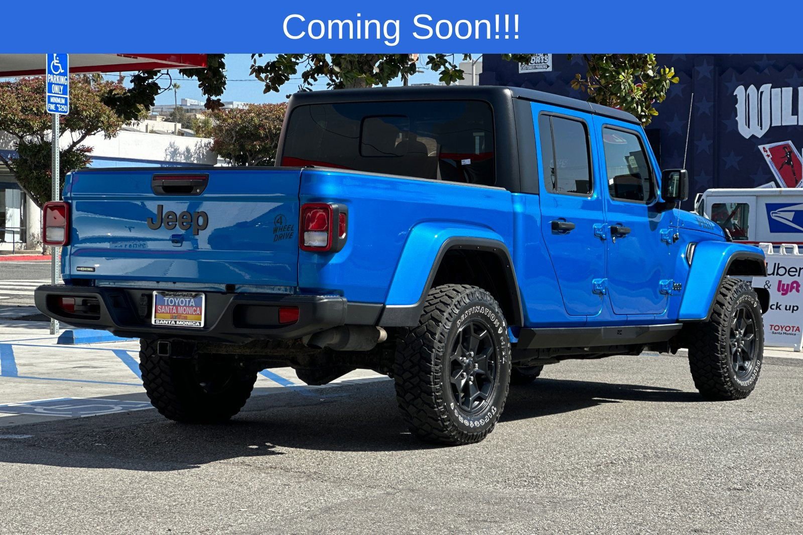 Used 2022 Jeep Gladiator Sport AWD/4WD image 4