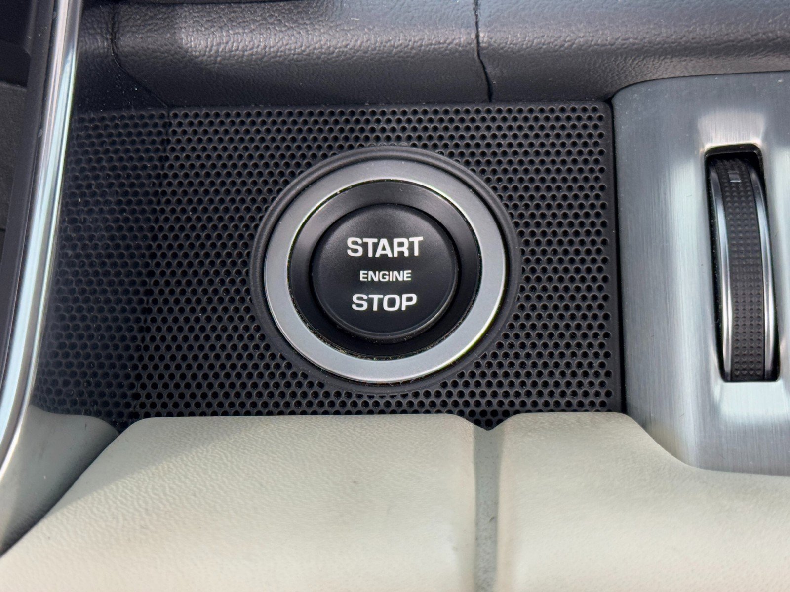 Used 2021 Land Rover Range Rover P525 Westminster Edition image 25