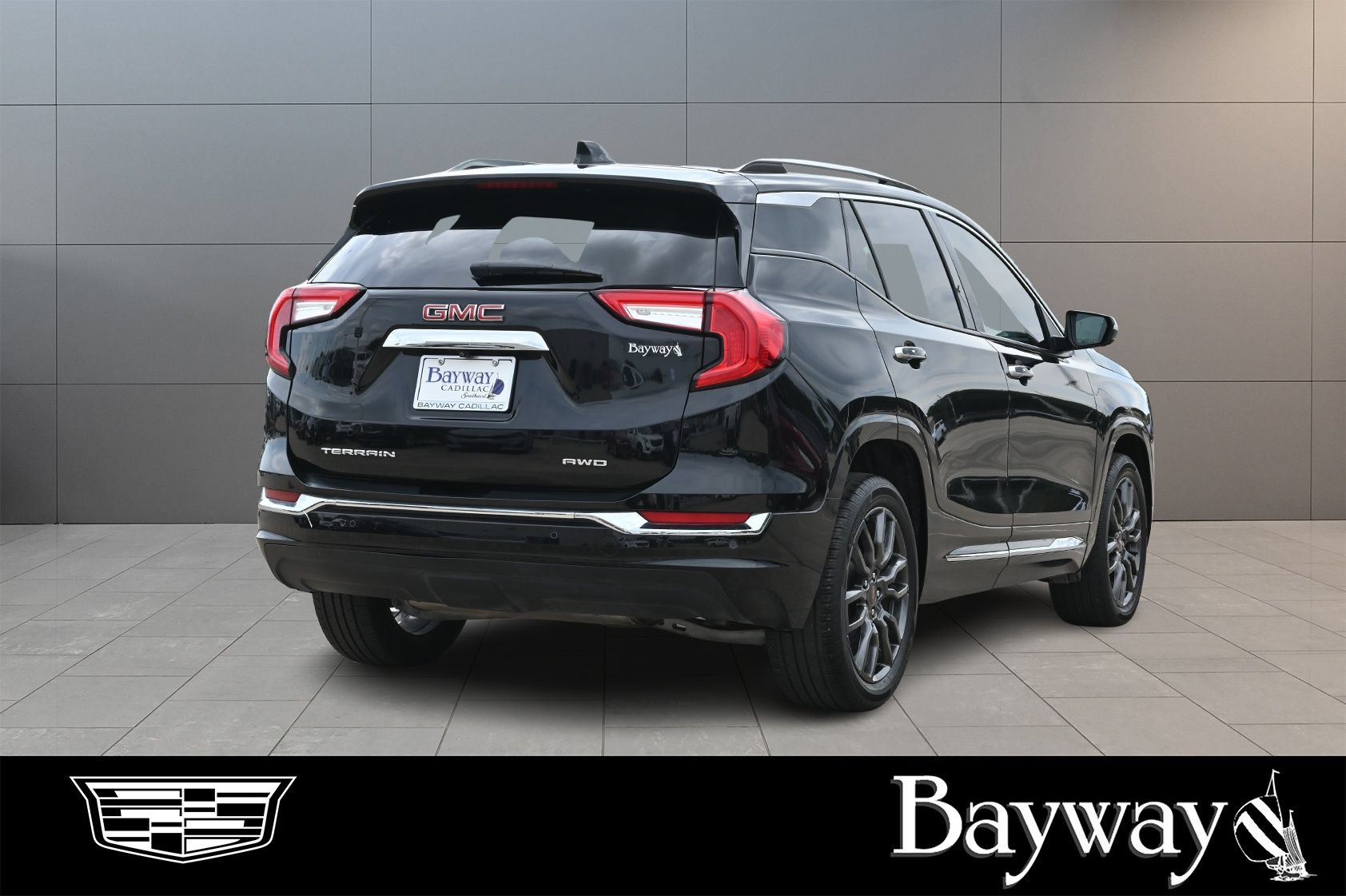 Used 2024 GMC Terrain Denali w/ Black Diamond Edition AWD/4WD image 6