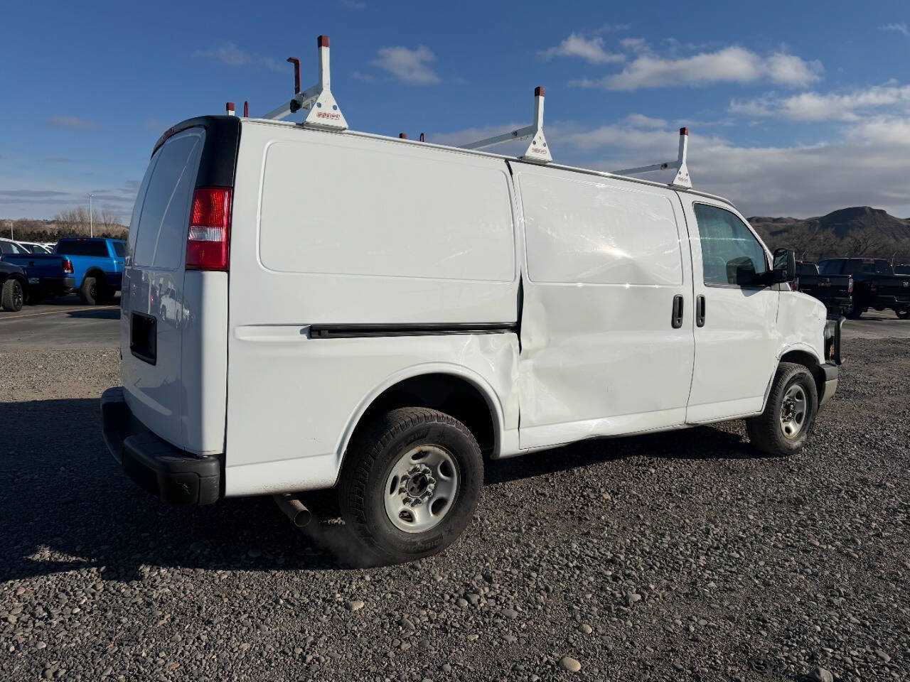 Used 2020 Chevrolet Express 2500 w/ Driver Convenience Package RWD image 3