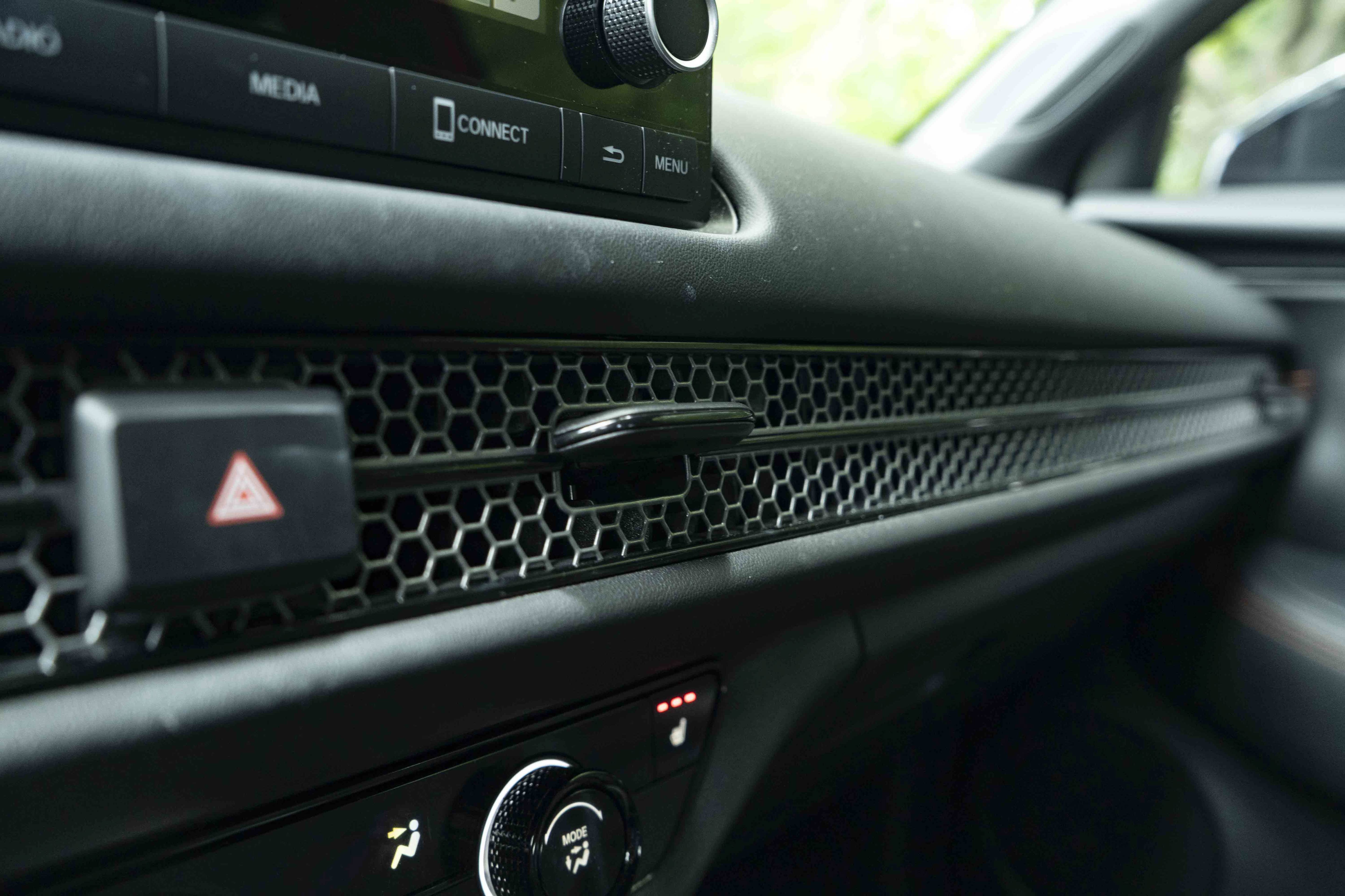 Certified 2025 Honda HR-V Sport image 33