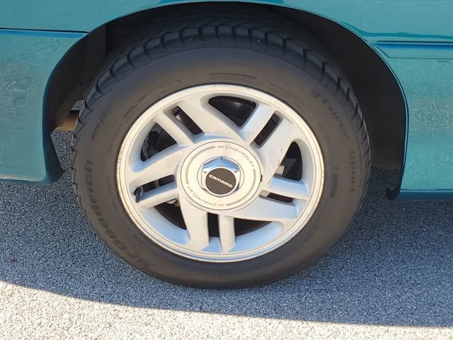 Used 1995 Chevrolet Camaro Z28 RWD image 7