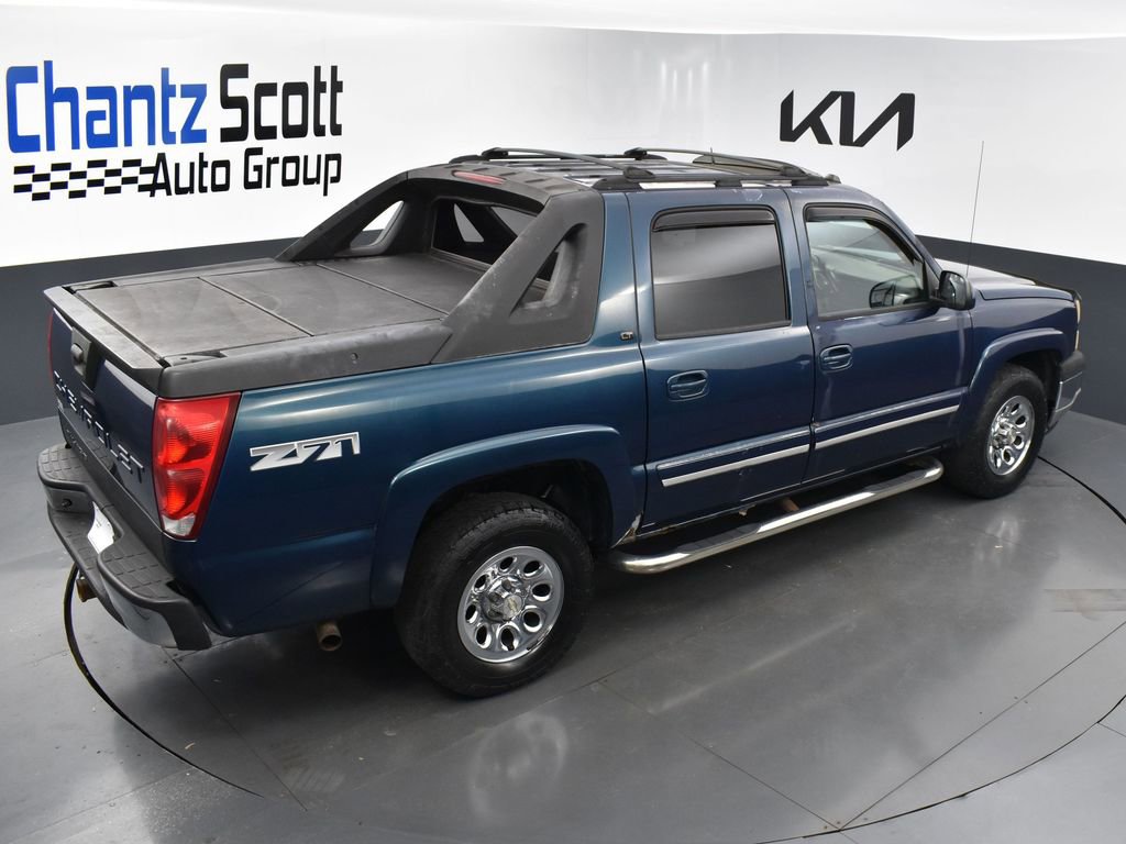 Used 2005 Chevrolet Avalanche Z71 w/ Sun And Sound Package image 13
