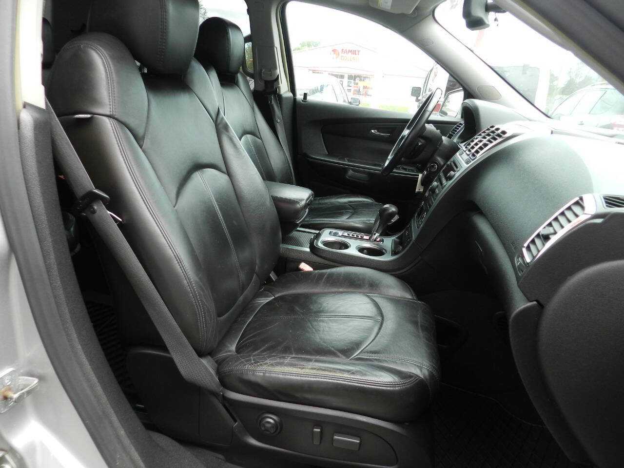 Used 2007 GMC Acadia SLT w/ Trailering Package AWD/4WD image 12