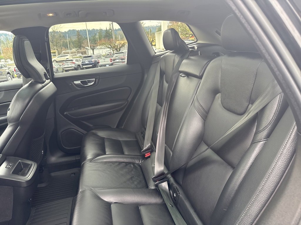 Used 2023 Volvo XC60 B5 Plus w/ Climate Package image 25