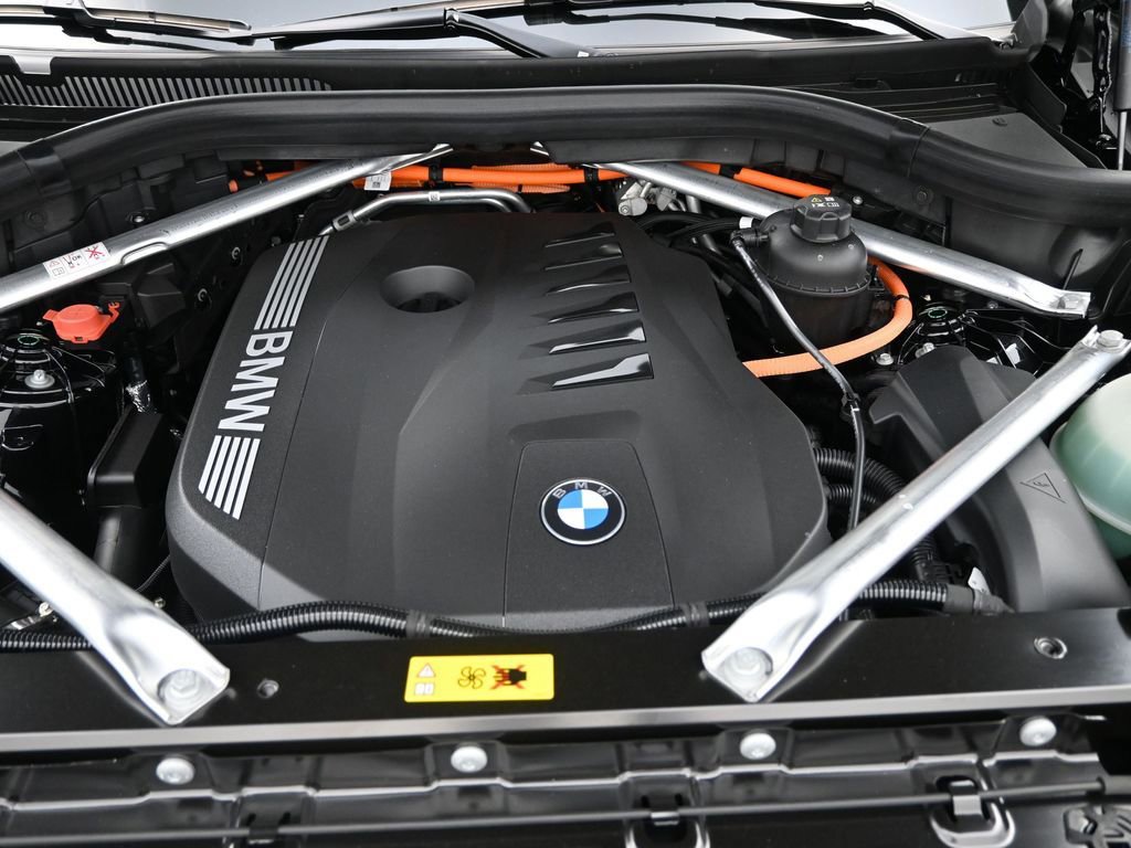New 2026 BMW X5 xDrive50e w/ Premium Package AWD/4WD image 23