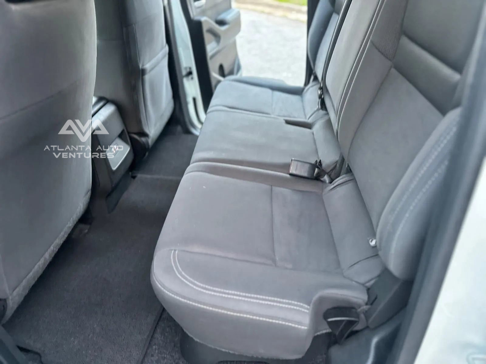 Used 2023 Nissan Frontier SV image 26