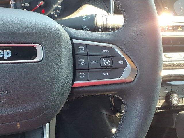 Used 2026 Jeep Compass Limited AWD/4WD image 18