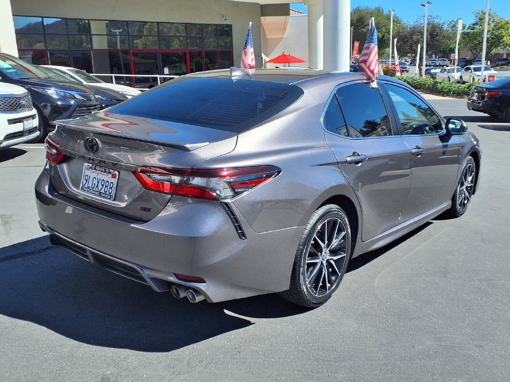 Used 2024 Toyota Camry SE FWD image 6