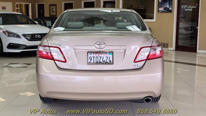 Used 2007 Toyota Camry Hybrid w/ Leather Pkg FWD image 7