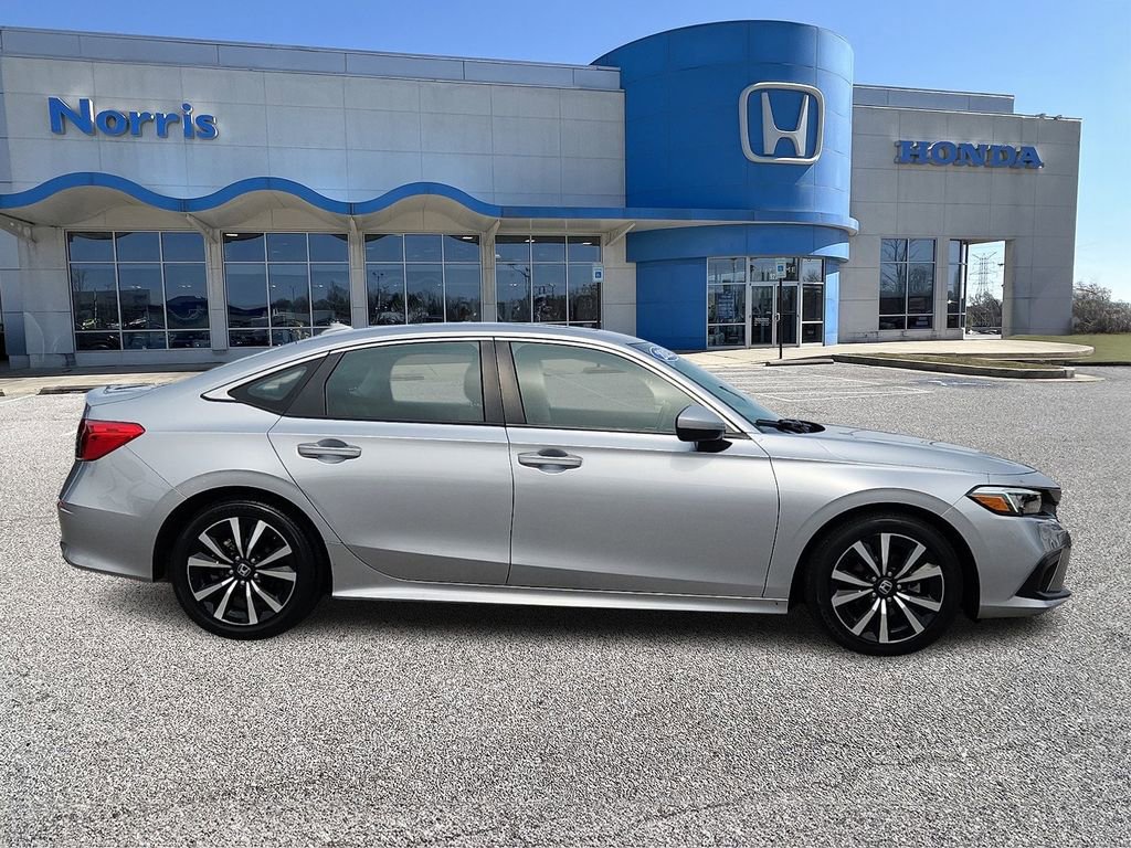 Used 2023 Honda Civic EX image 5