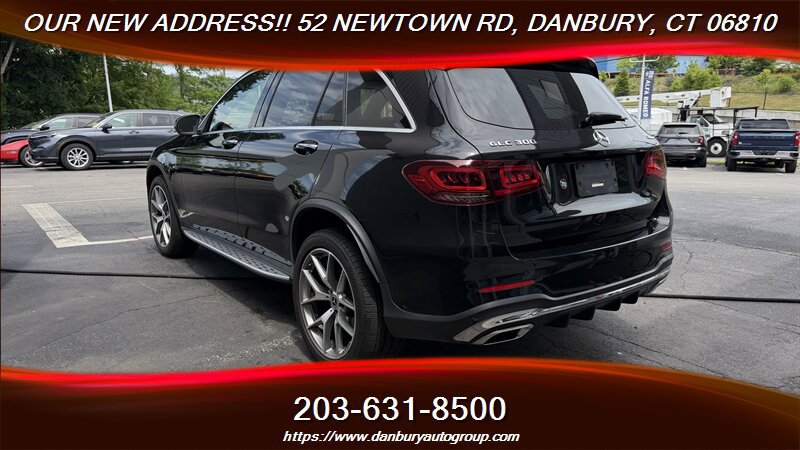 Used 2022 Mercedes-Benz GLC 300 4MATIC image 3