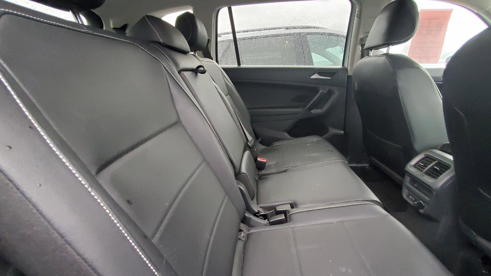Used 2021 Volkswagen Tiguan SE image 6