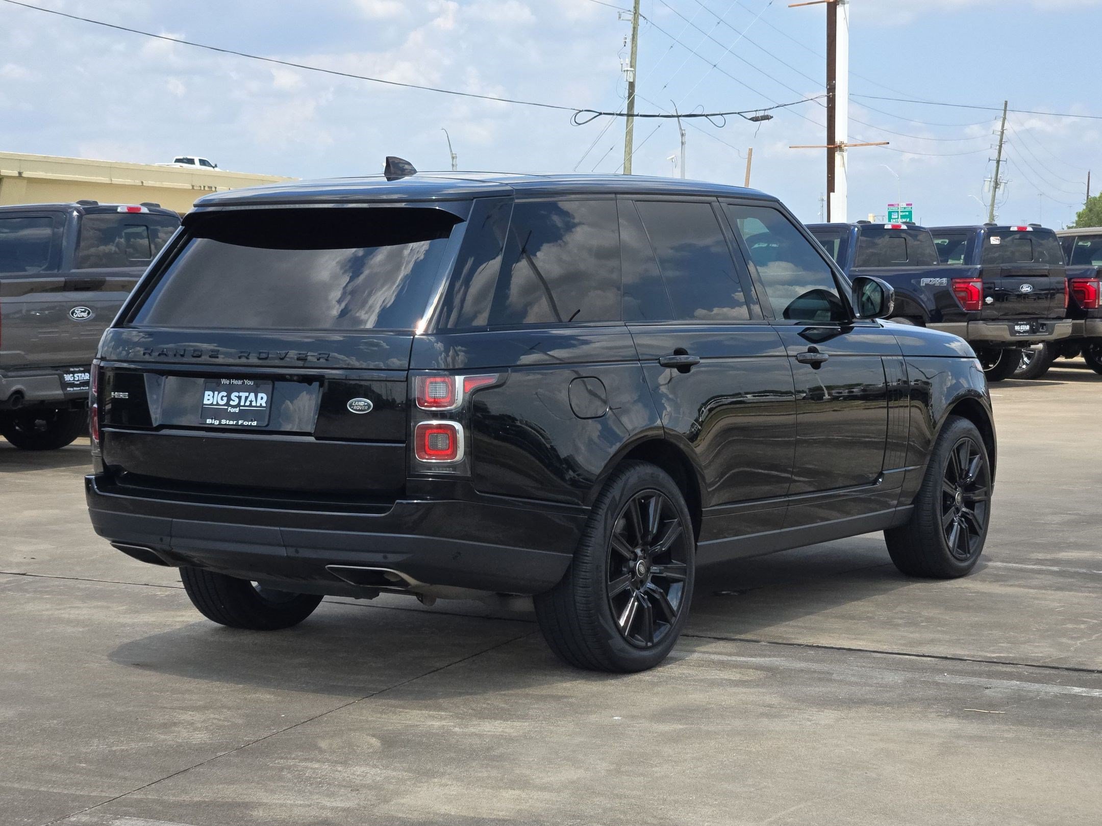 Used 2019 Land Rover Range Rover HSE AWD/4WD image 3