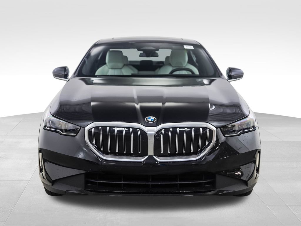 New 2026 BMW 530i xDrive w/ Premium Package image 9