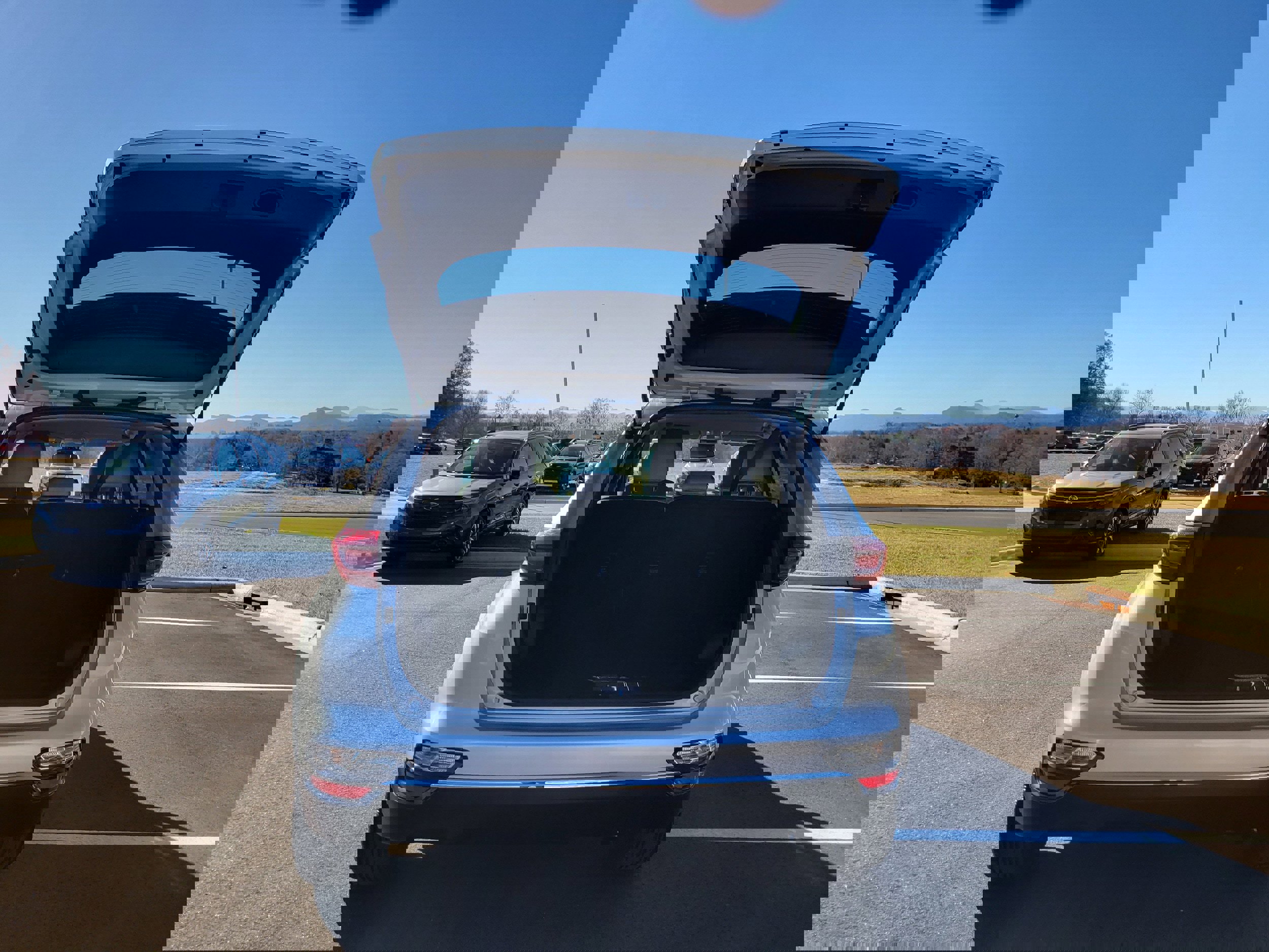 Used 2022 Kia Sportage LX image 11