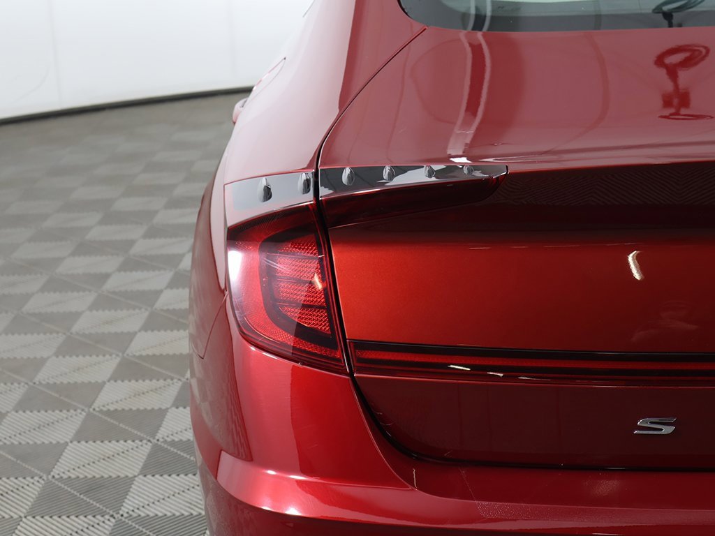 Used 2023 Hyundai Sonata SE w/ Preferred Accessory Package image 14