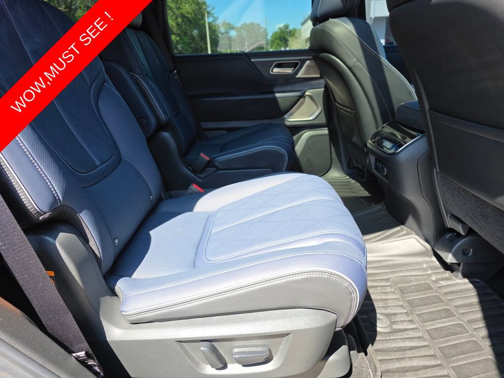 Used 2026 INFINITI QX80 4WD w/ Sport Exterior Package image 17