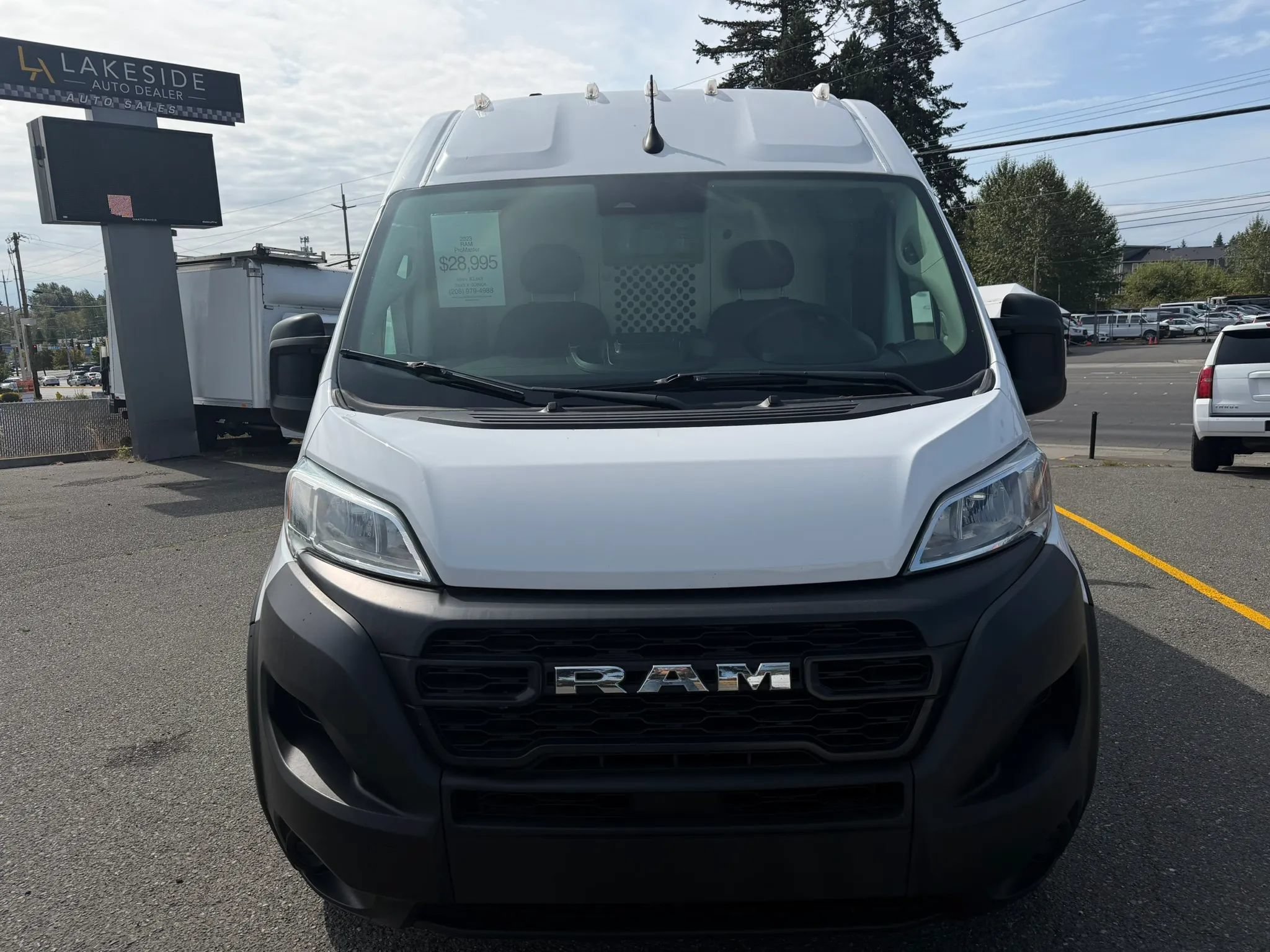 Used 2023 RAM ProMaster 3500 FWD image 2