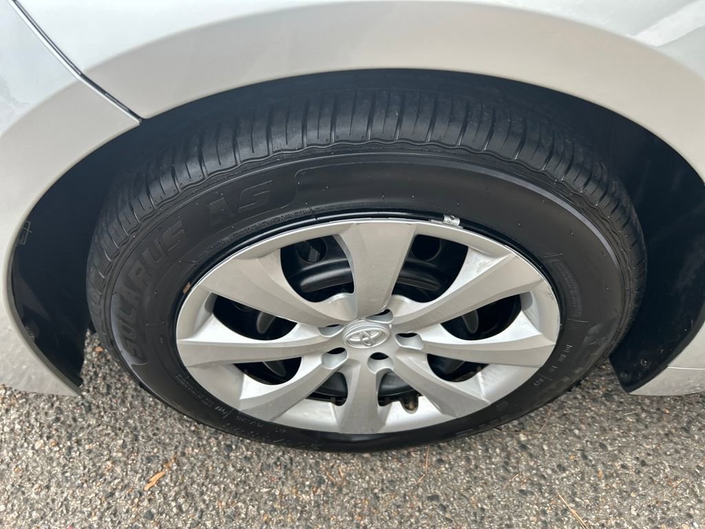 Used 2023 Toyota Corolla LE image 9