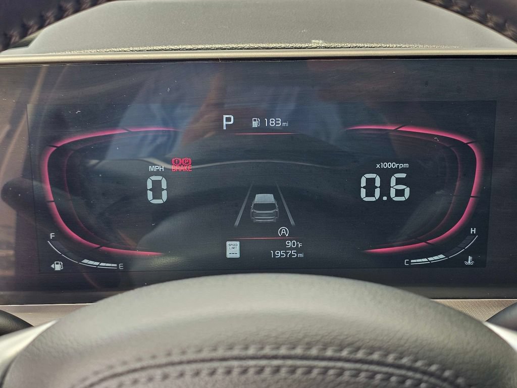 Certified 2025 Kia Telluride LX FWD image 23