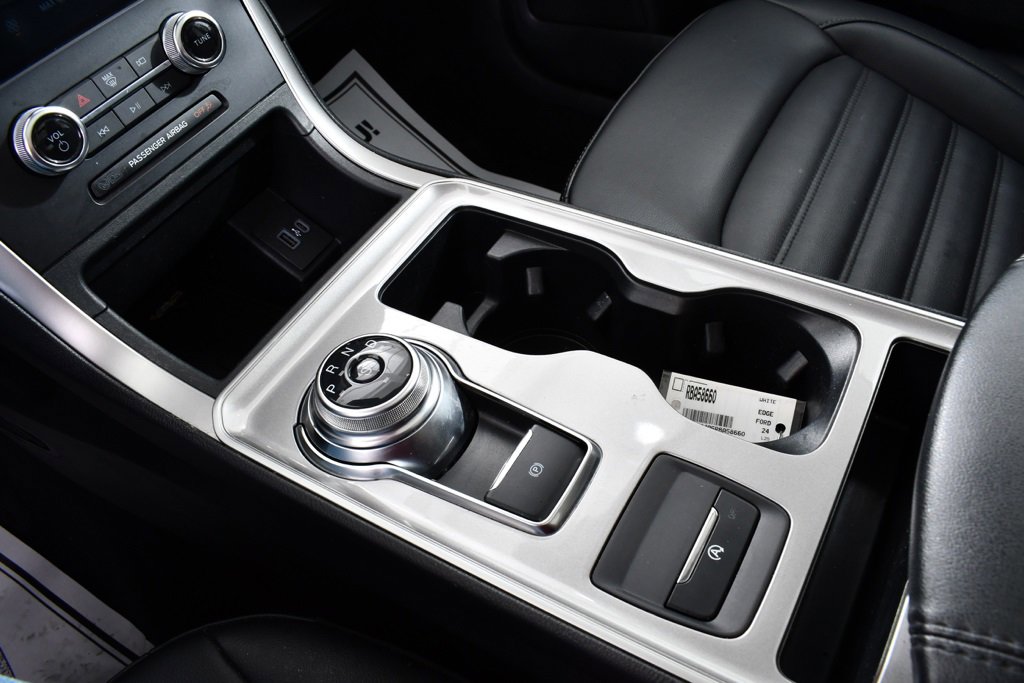 Used 2024 Ford Edge SEL w/ Convenience Package image 31