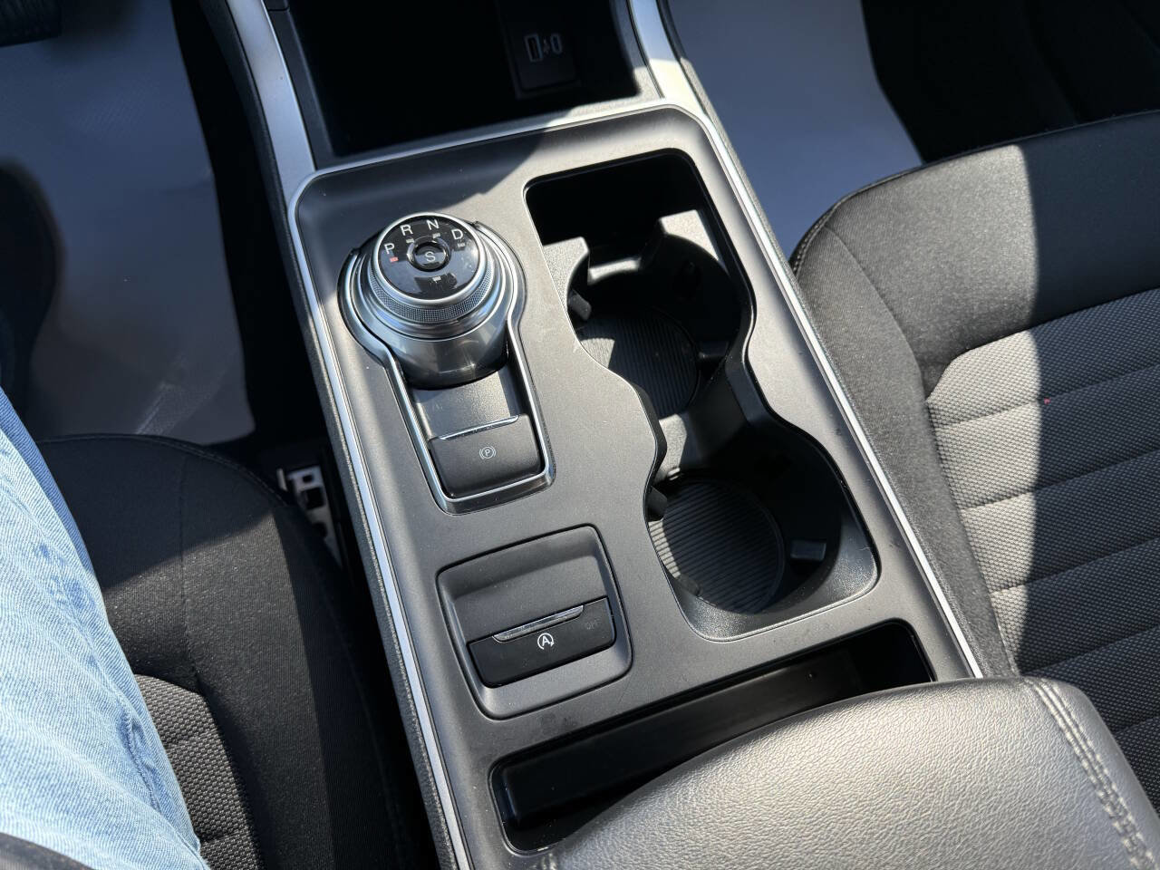 Used 2022 Ford Edge SE w/ Black Appearance Package image 22