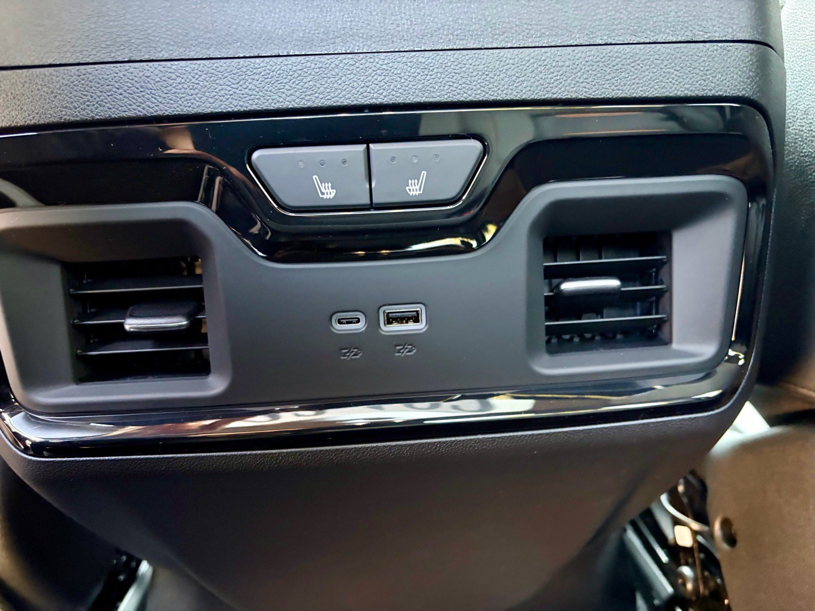 New 2026 GMC Sierra 2500 AT4 AWD/4WD image 27