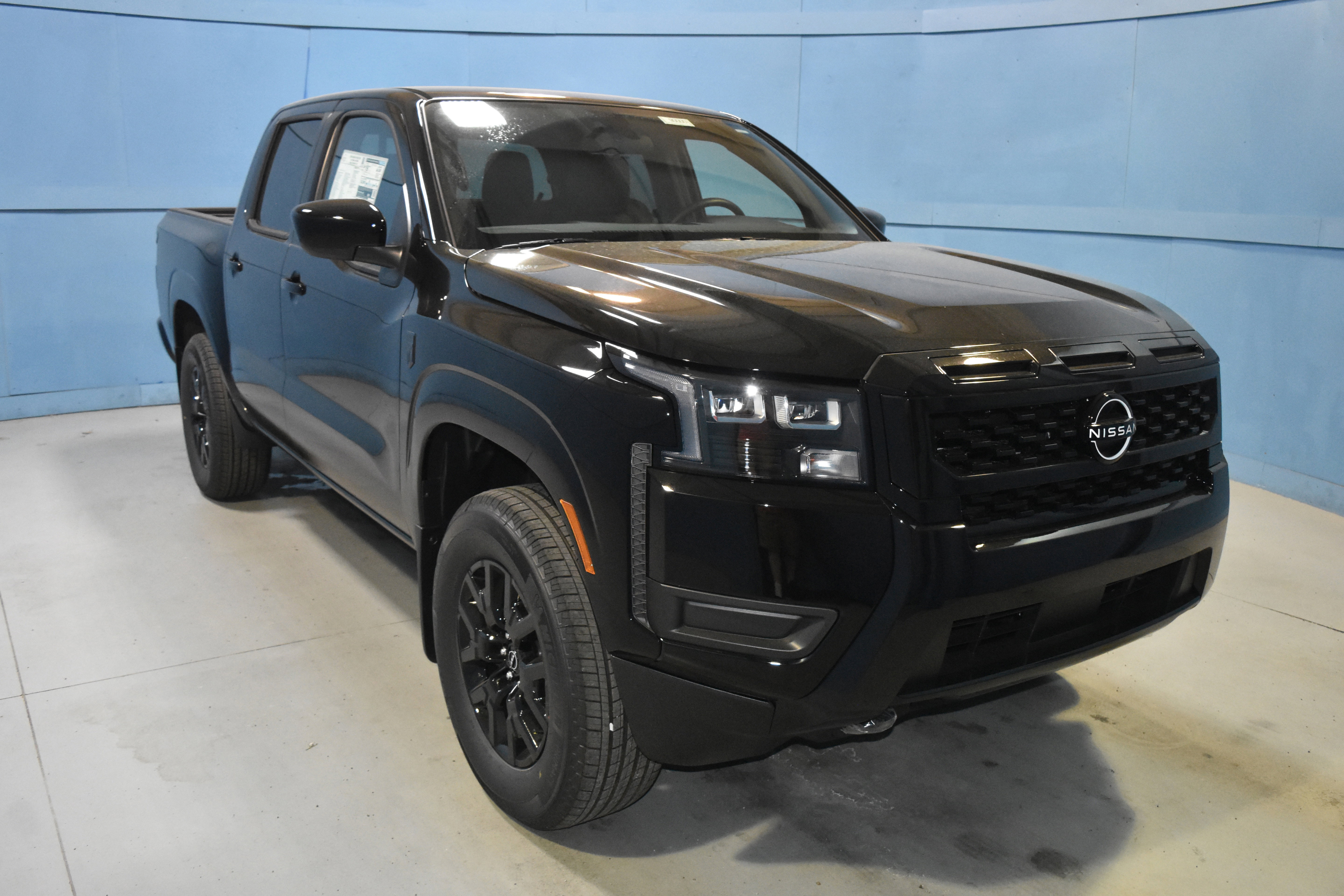 New 2026 Nissan Frontier SV w/ Tow Package AWD/4WD image 1