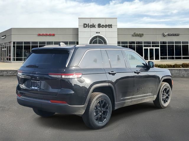 New 2026 Jeep Grand Cherokee Laredo image 5
