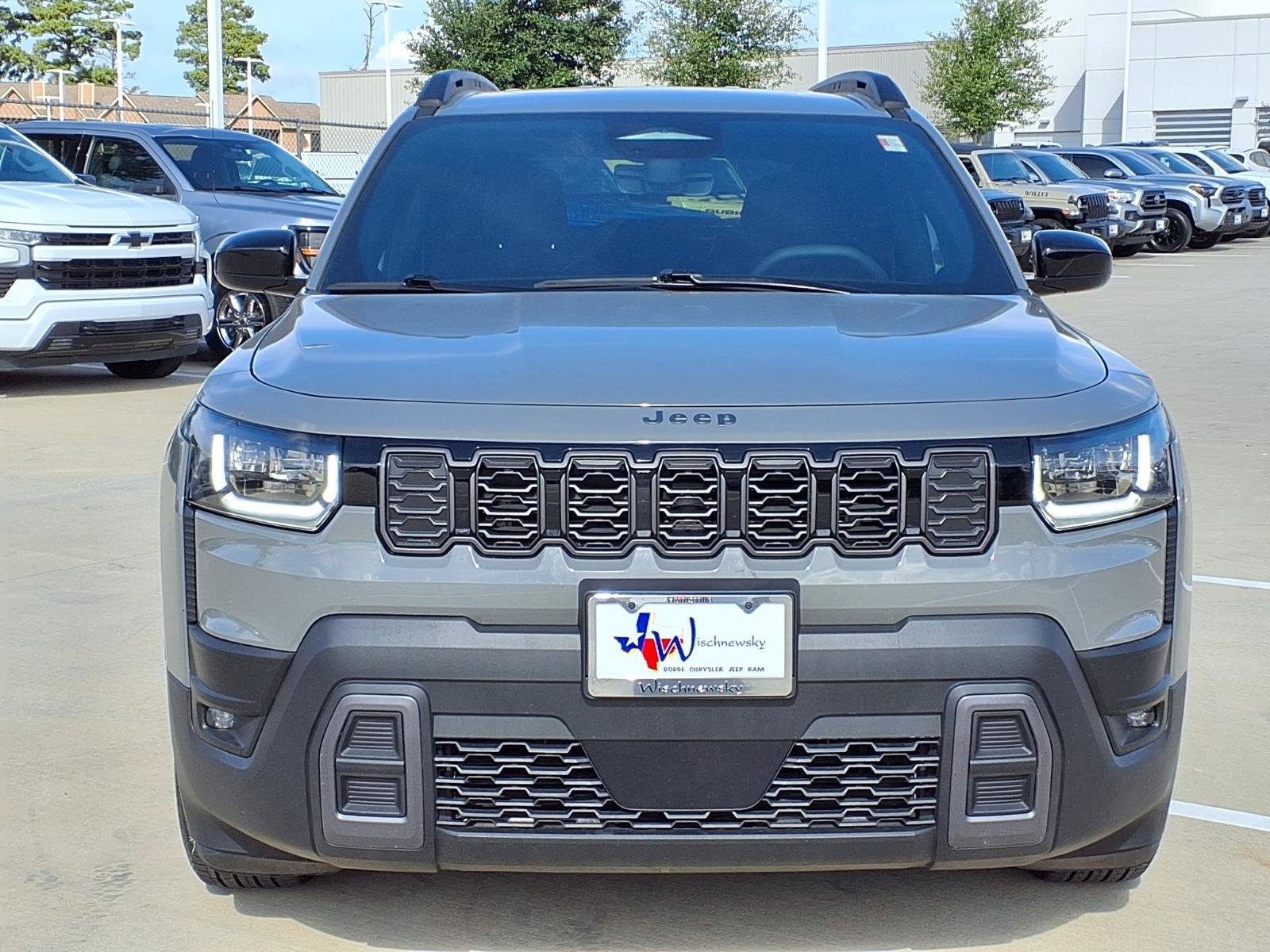 Used 2026 Jeep Cherokee Laredo AWD/4WD image 4
