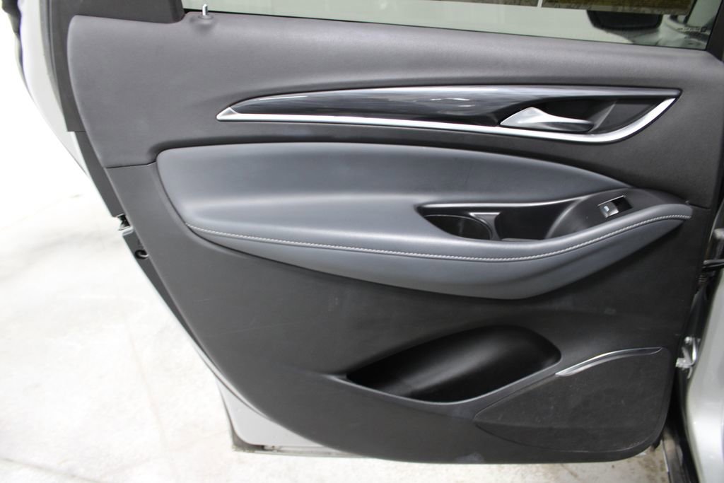 Used 2022 Buick Enclave Premium image 21