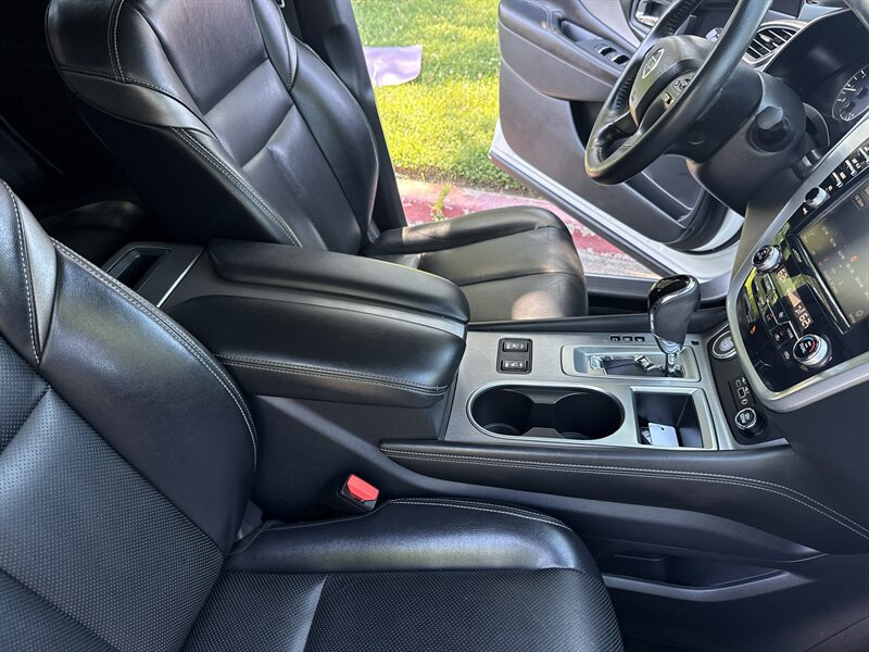 Used 2019 Nissan Murano SL AWD/4WD image 28