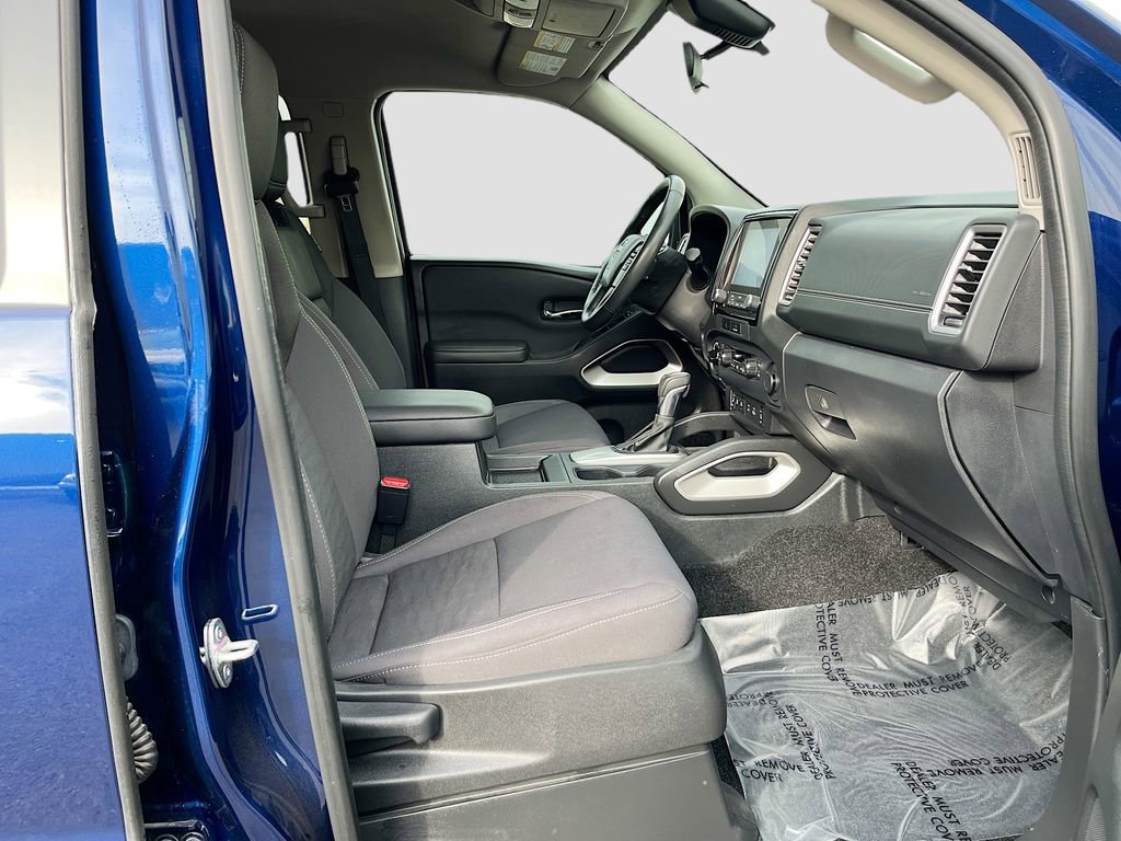 Used 2023 Nissan Frontier SV w/ SV Convenience Package image 28